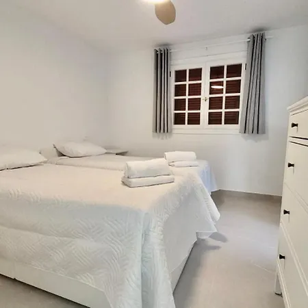 Sunset Horizon, Golf Del Sur Vila